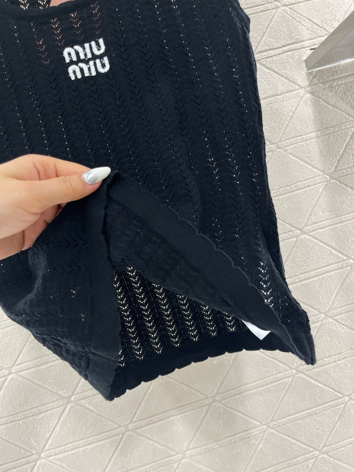 MI*MI*2025ss New Arrival Hollow Lace Knitted Vest