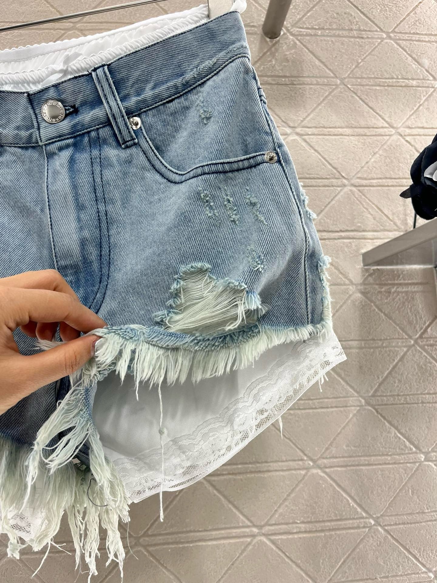 25 years new fashion shorts