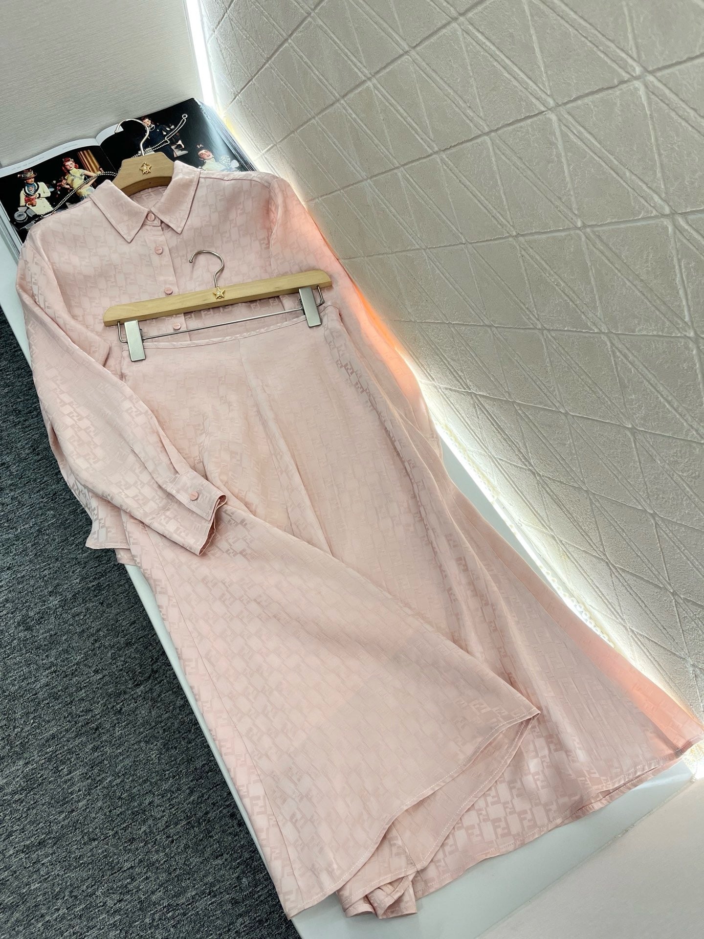 F** New Product Jacquard Lapel Suit