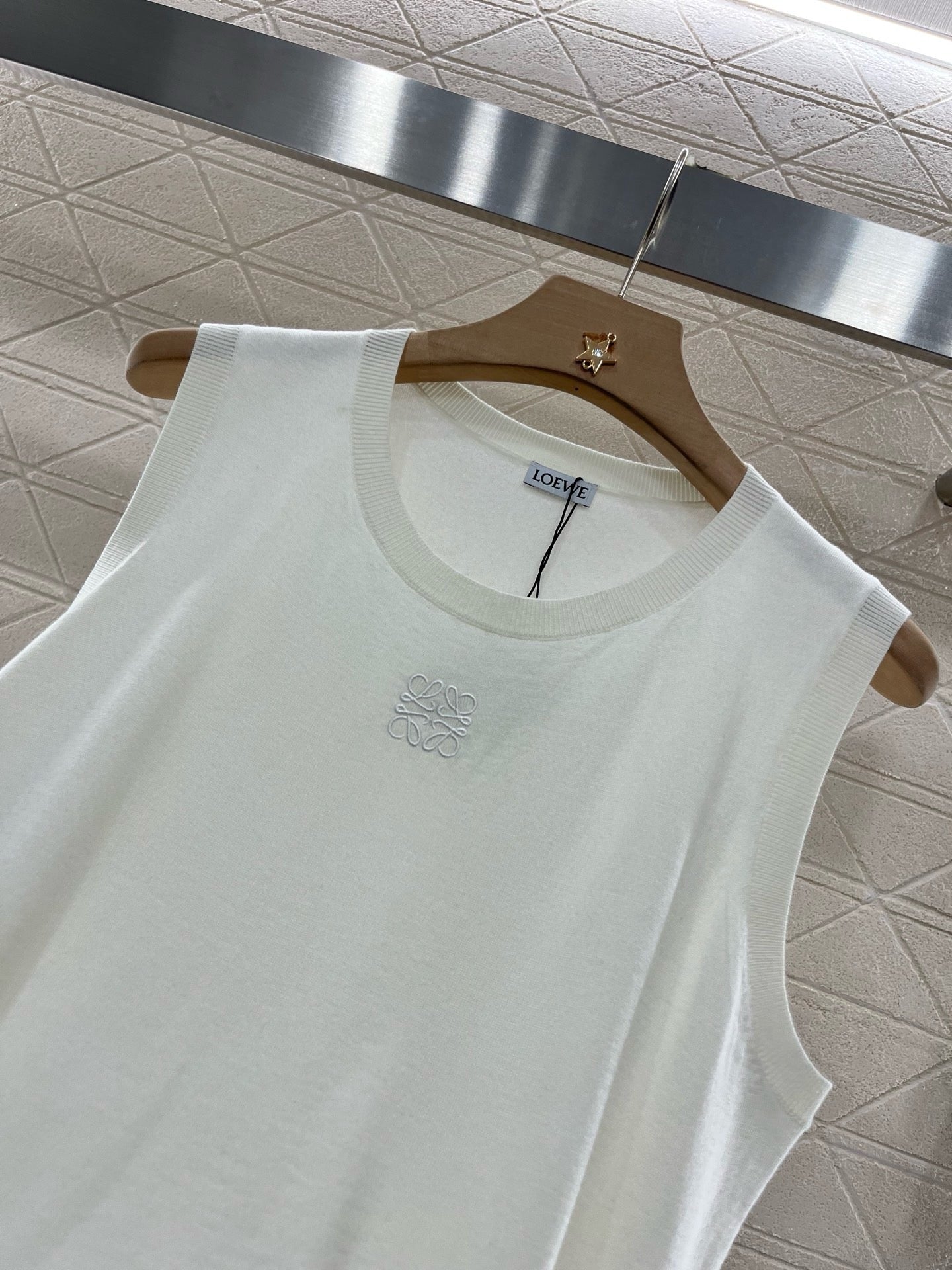 New Arrival Embroidered Knitted Vest