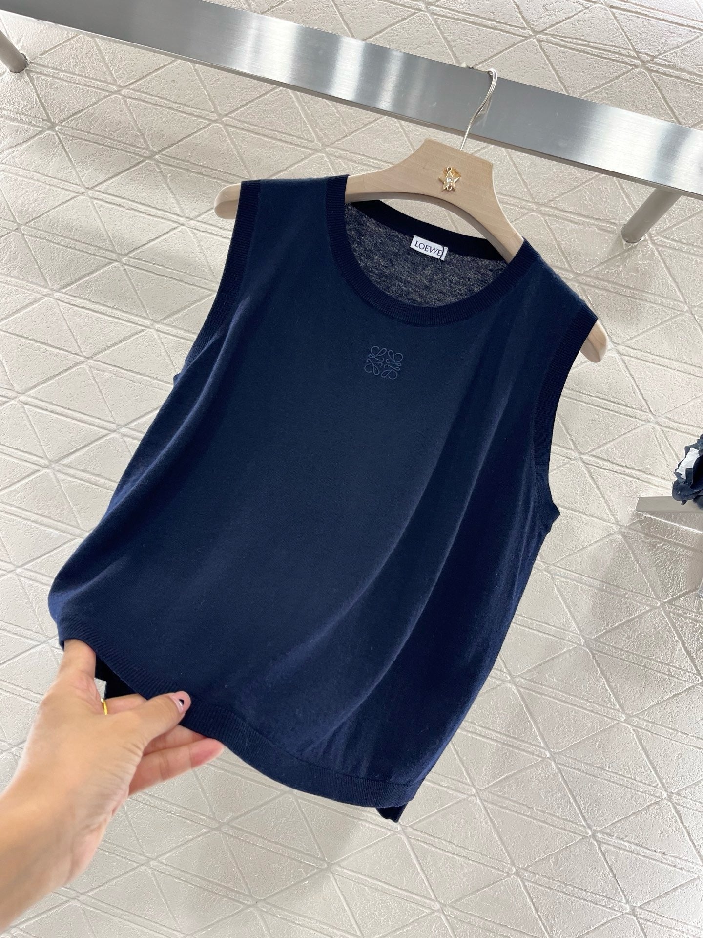 New Arrival Embroidered Knitted Vest