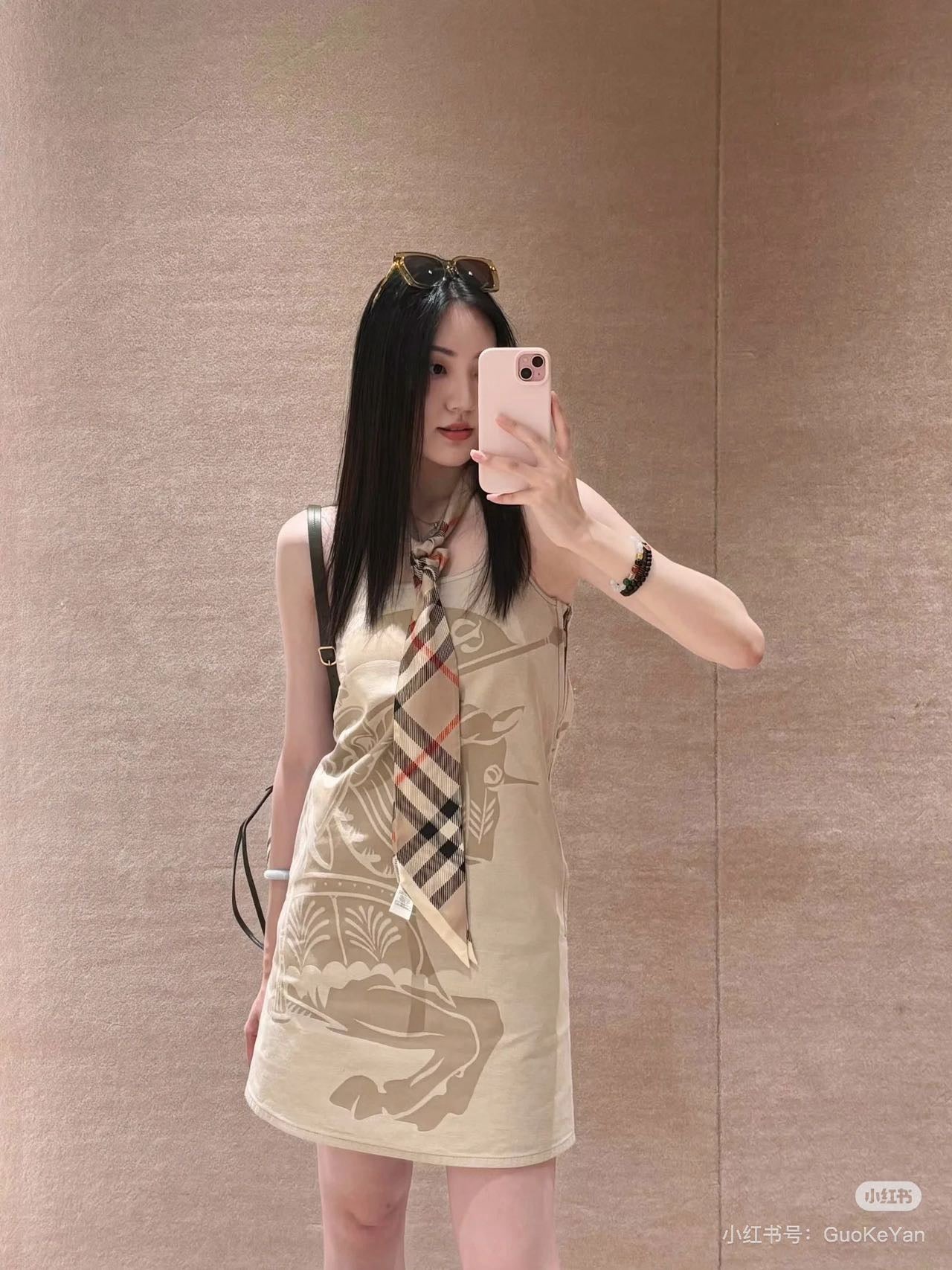 Burber**New arrival Lapel classic print vest dress