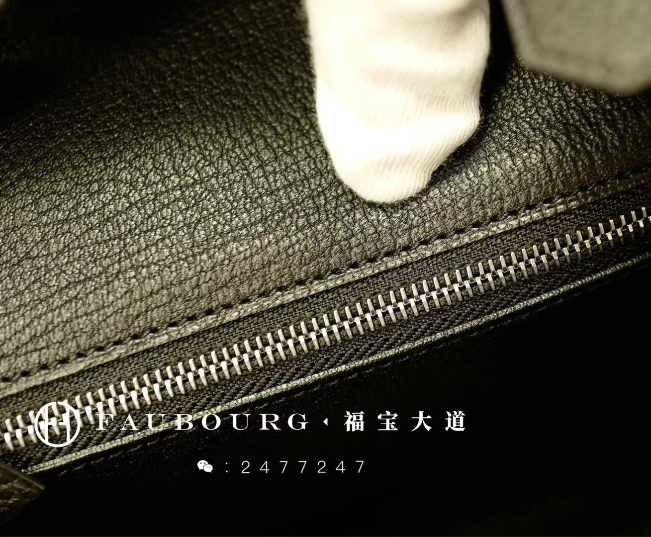 Hand-stitched TOGO leather black