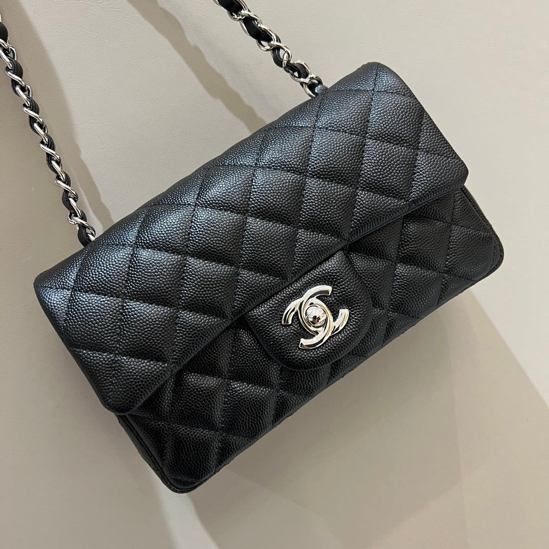 CH MINI CLASSIC HANDBAG 20 Small Grained Calfskin Black