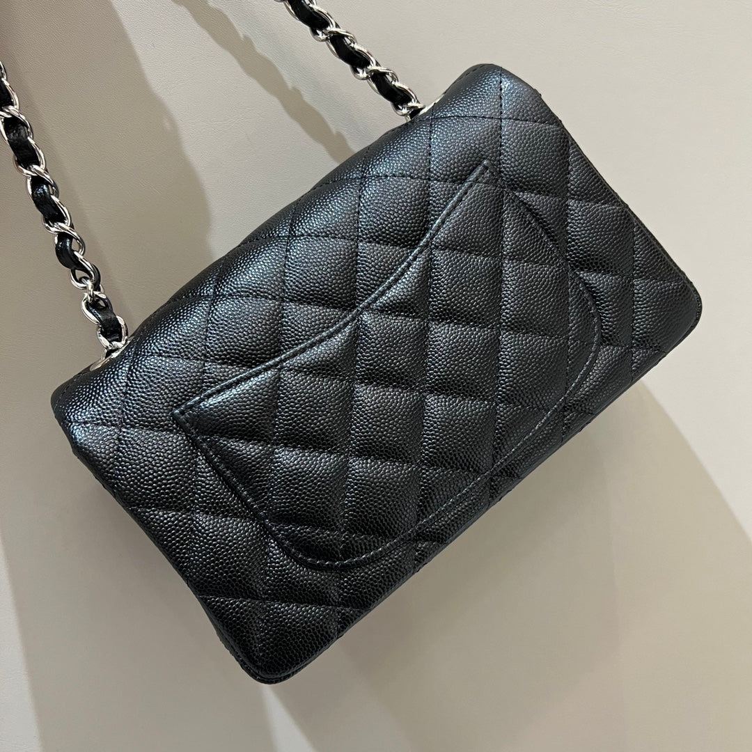 CH MINI CLASSIC HANDBAG 20 Small Grained Calfskin Black