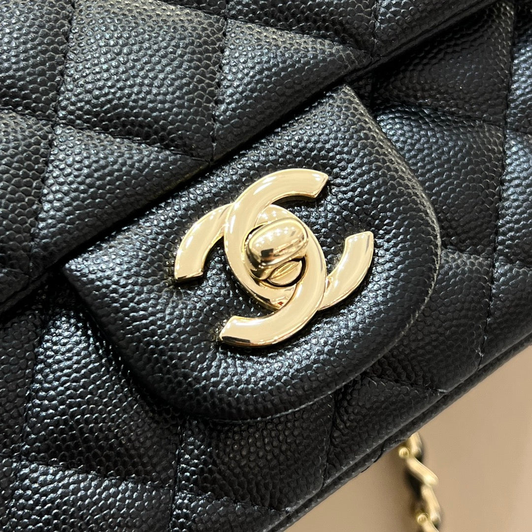 CH MINI CLASSIC HANDBAG 20 Small Grained Calfskin Black