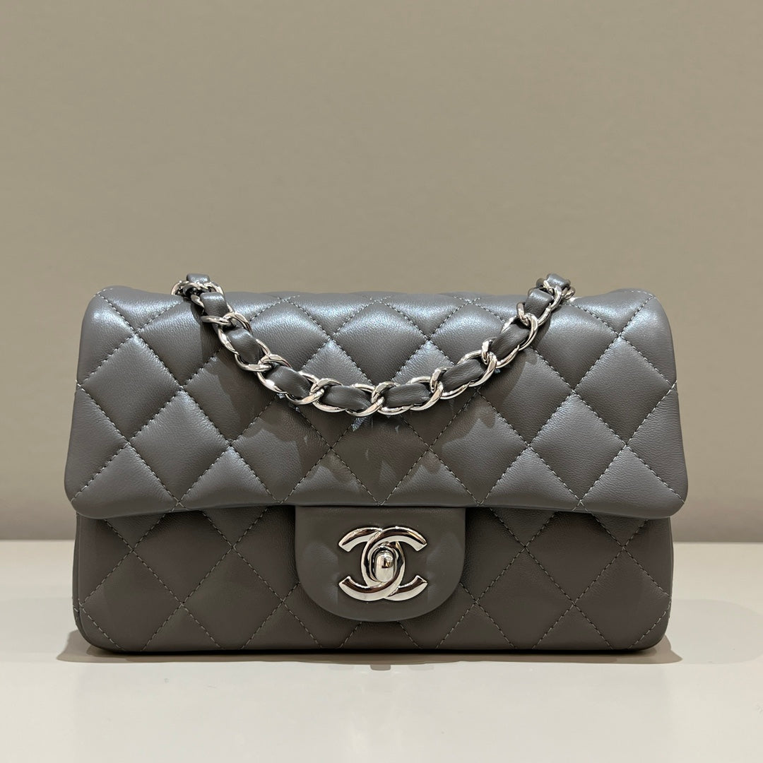 CH MINI CLASSIC HANDBAG 20 Lambskin High-grade Gray