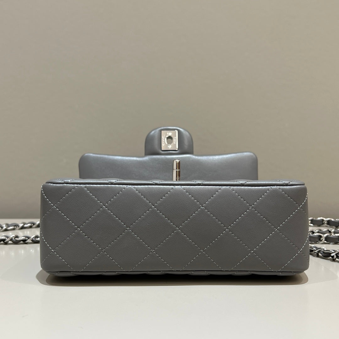 CH MINI CLASSIC HANDBAG 20 Lambskin High-grade Gray
