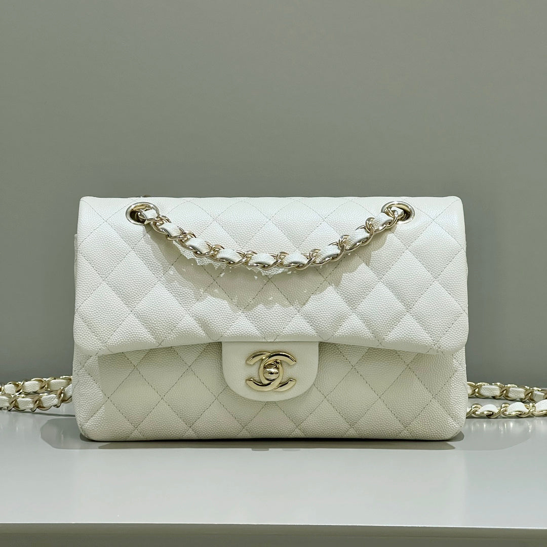 CH SMALL CLASSIC HANDBAG 23 Small Grained Calfskin Ivory White