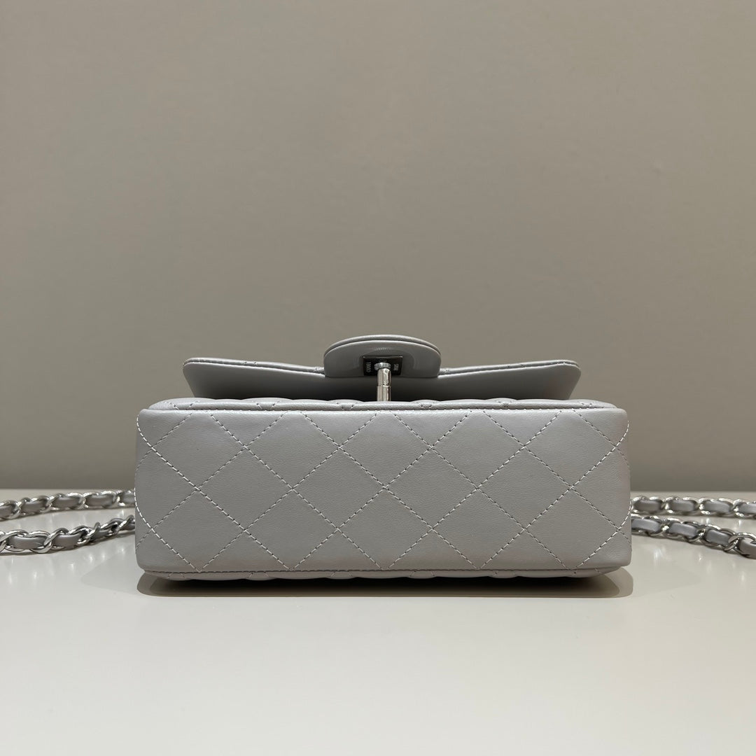 CH MINI CLASSIC HANDBAG 20 Lambskin Dove Gray