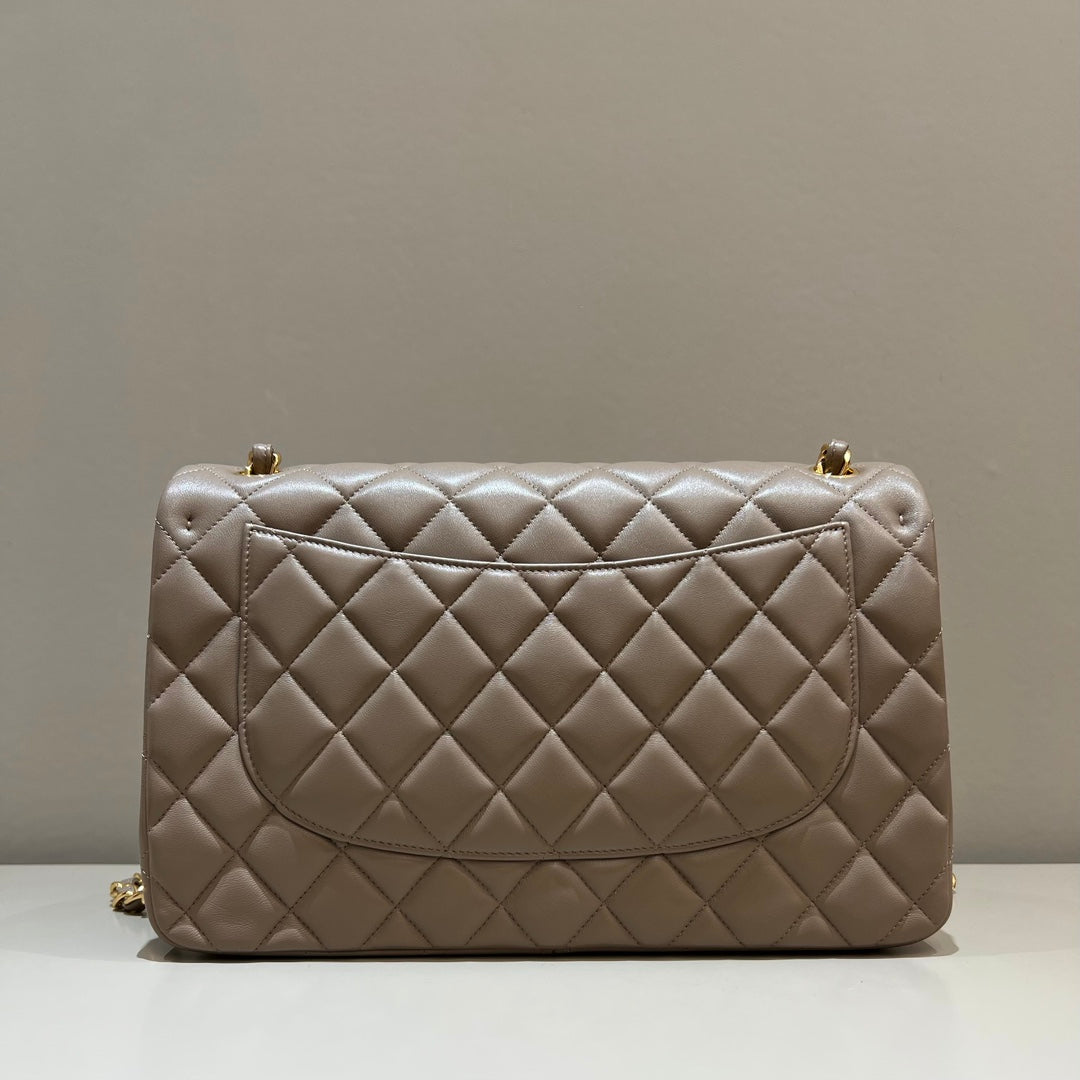 CH LARGE CLASSIC HANDBAG 30 Lambskin Turtledove Gray