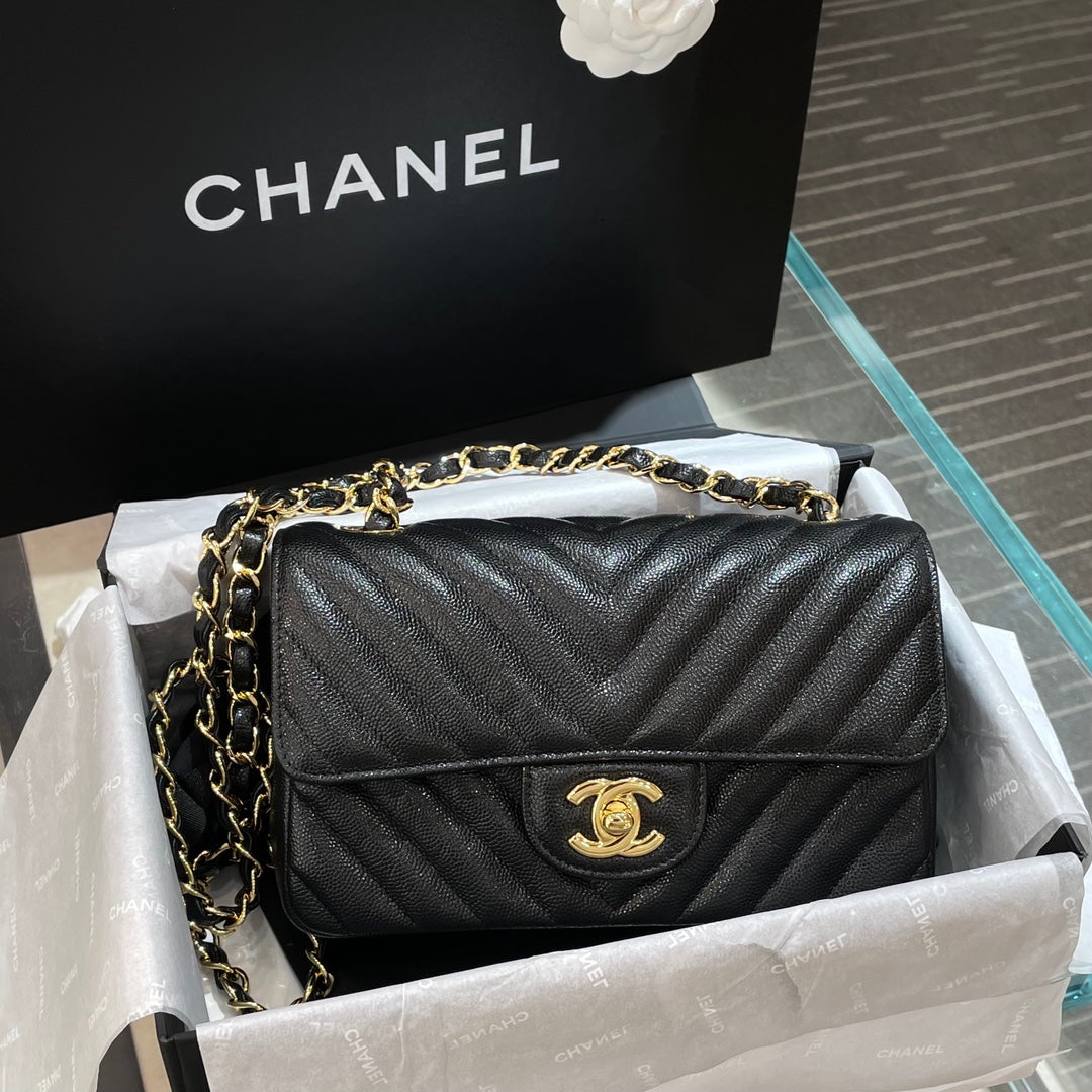 CH MINI CLASSIC HANDBAG 20 Small Grained Calfskin V Pattern Black