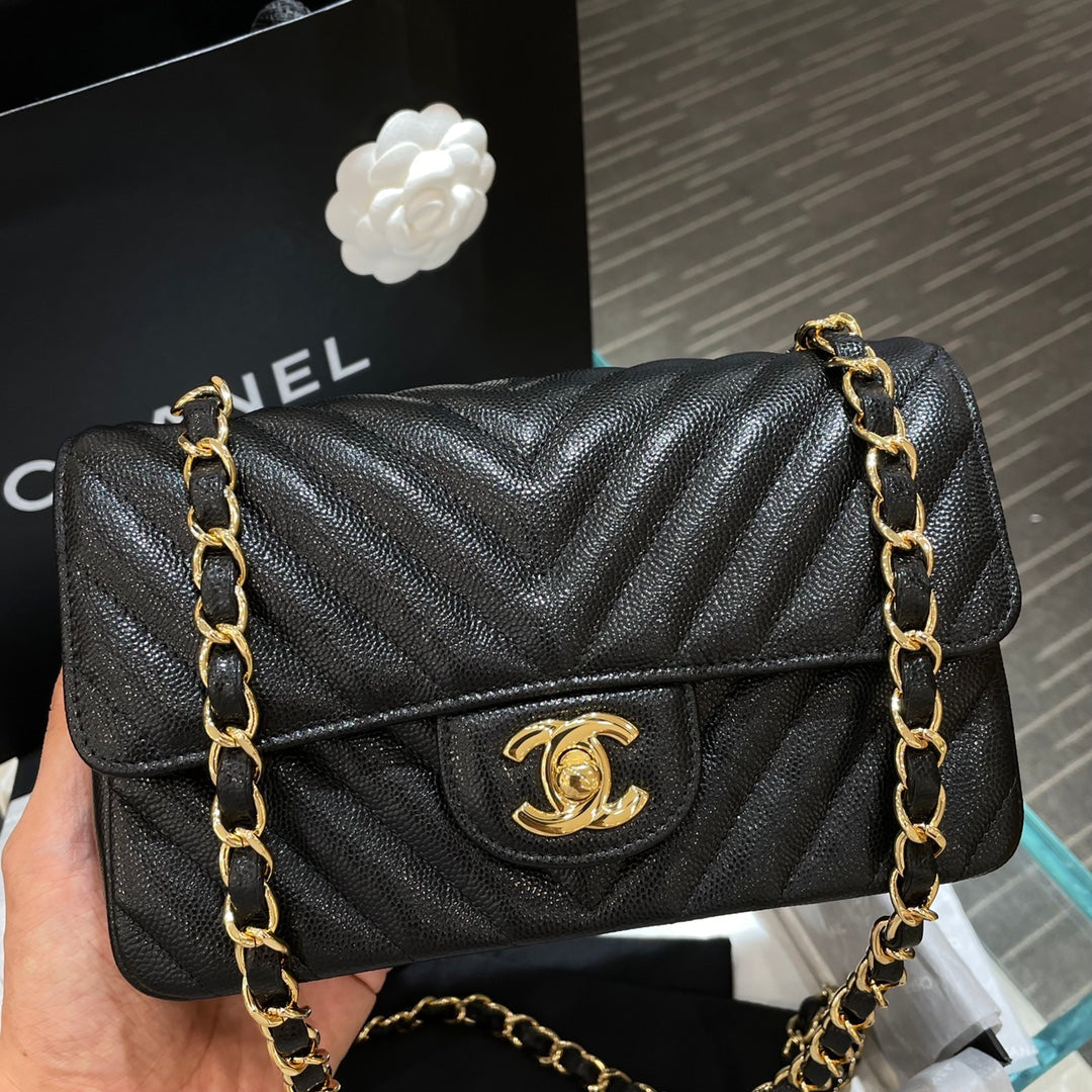 CH MINI CLASSIC HANDBAG 20 Small Grained Calfskin V Pattern Black