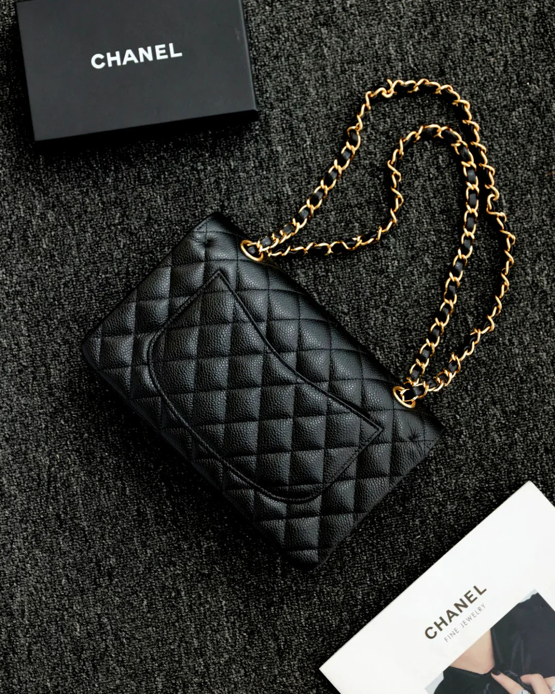 CH SMALL CLASSIC HANDBAG 23 Grained Calfskin Black