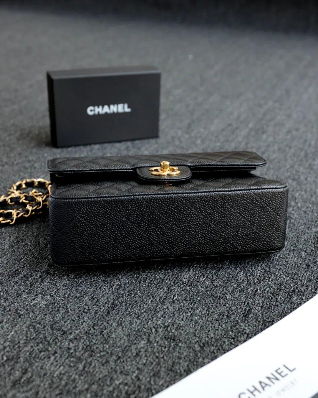 CH SMALL CLASSIC HANDBAG 23 Grained Calfskin Black