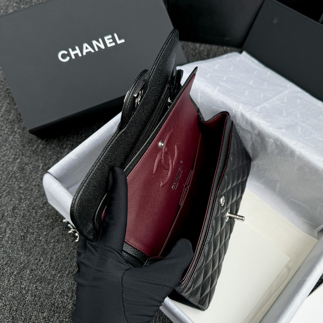CH SMALL CLASSIC HANDBAG 23 Grained Calfskin Black