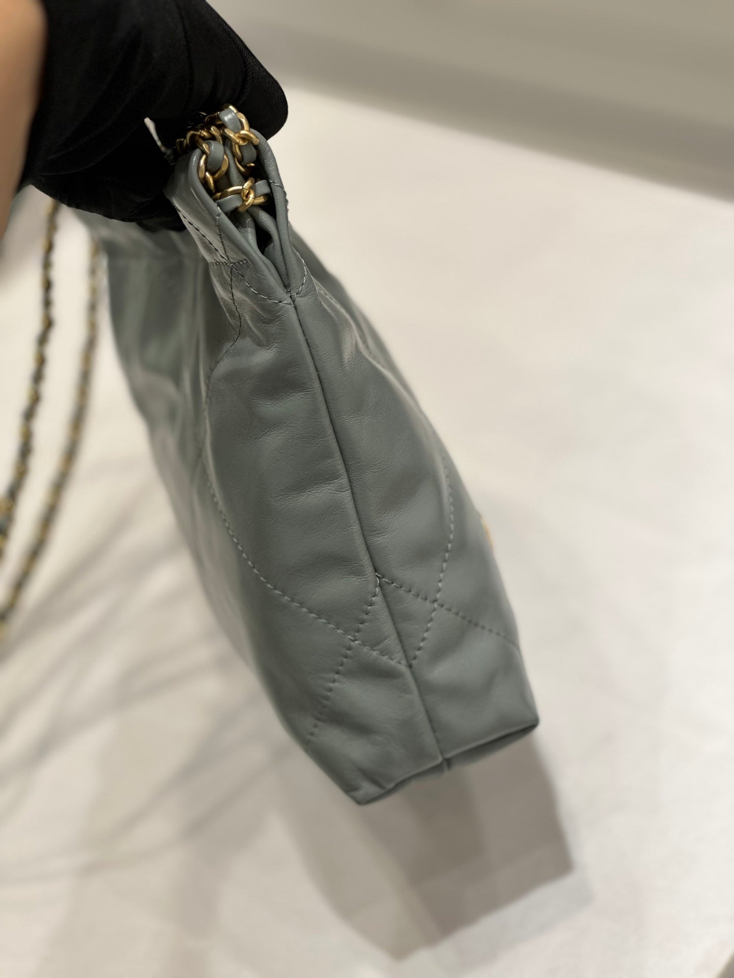 CH Hobo Bags MINI SAC 22