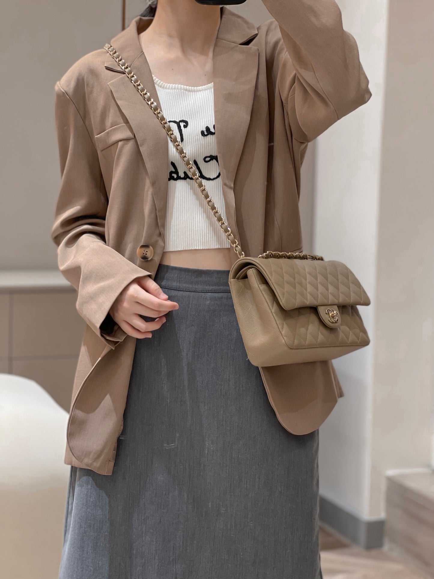 CH CLASSIC 11.12 HANDBAG 25.5 Small Grained Calfskin Chai (Teas)
