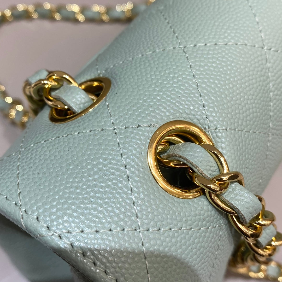 CH CLASSIC 11.12 HANDBAG 25.5 Small Grained Calfskin Matcha Green
