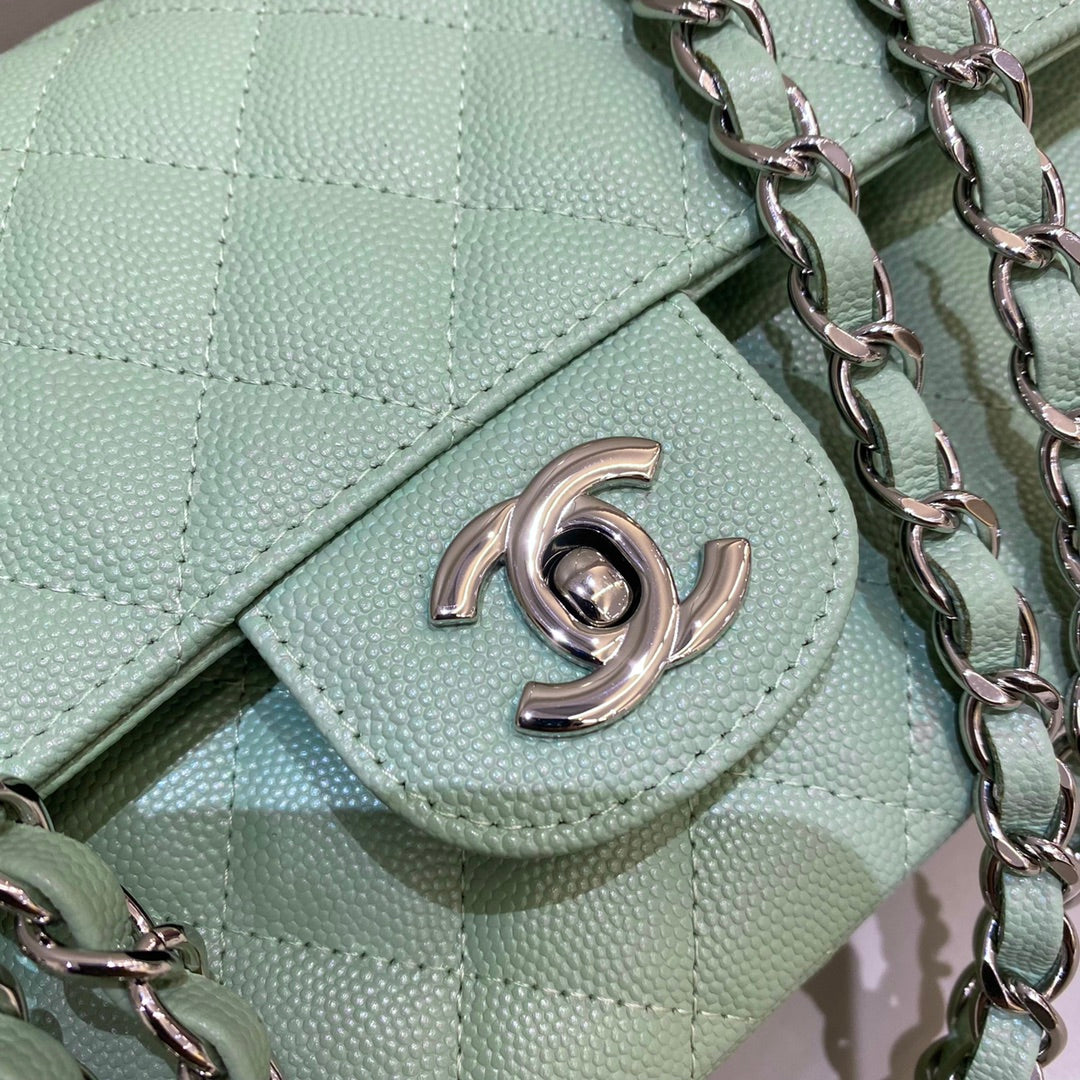 CH CLASSIC 11.12 HANDBAG 25.5 Small Grained Calfskin Matcha Green