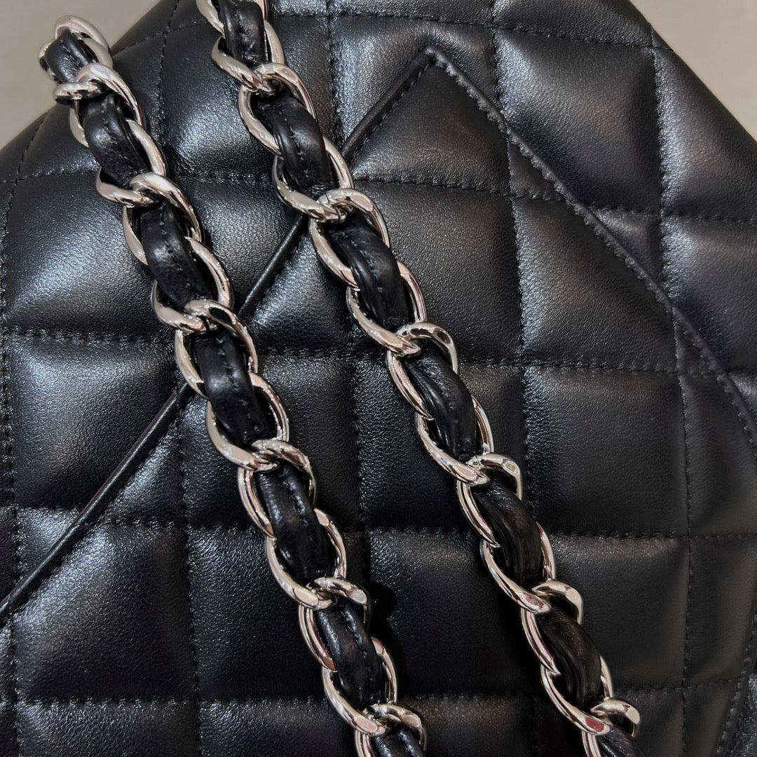 CH MAXI CLASSIC HANDBAG 33 Lambskin Black