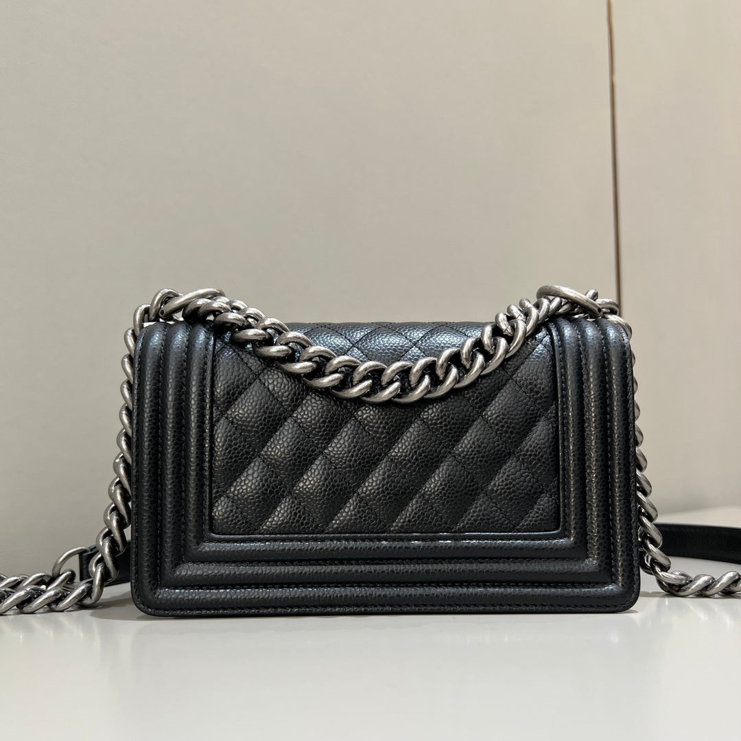 CH SMALL BOY HANDBAG 20 Grained Calfskin Black