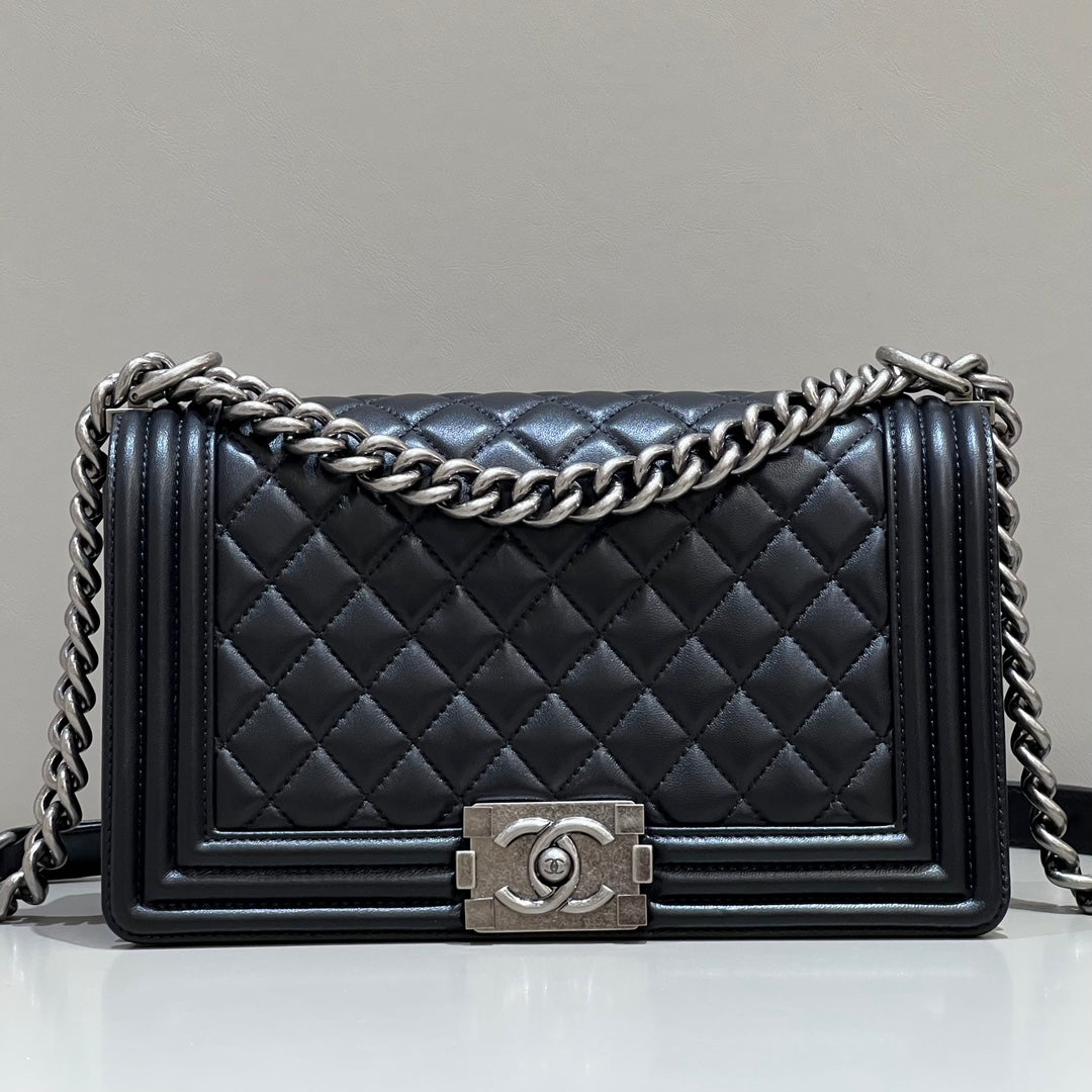 CH BOY HANDBAG 25 Lambskin Black