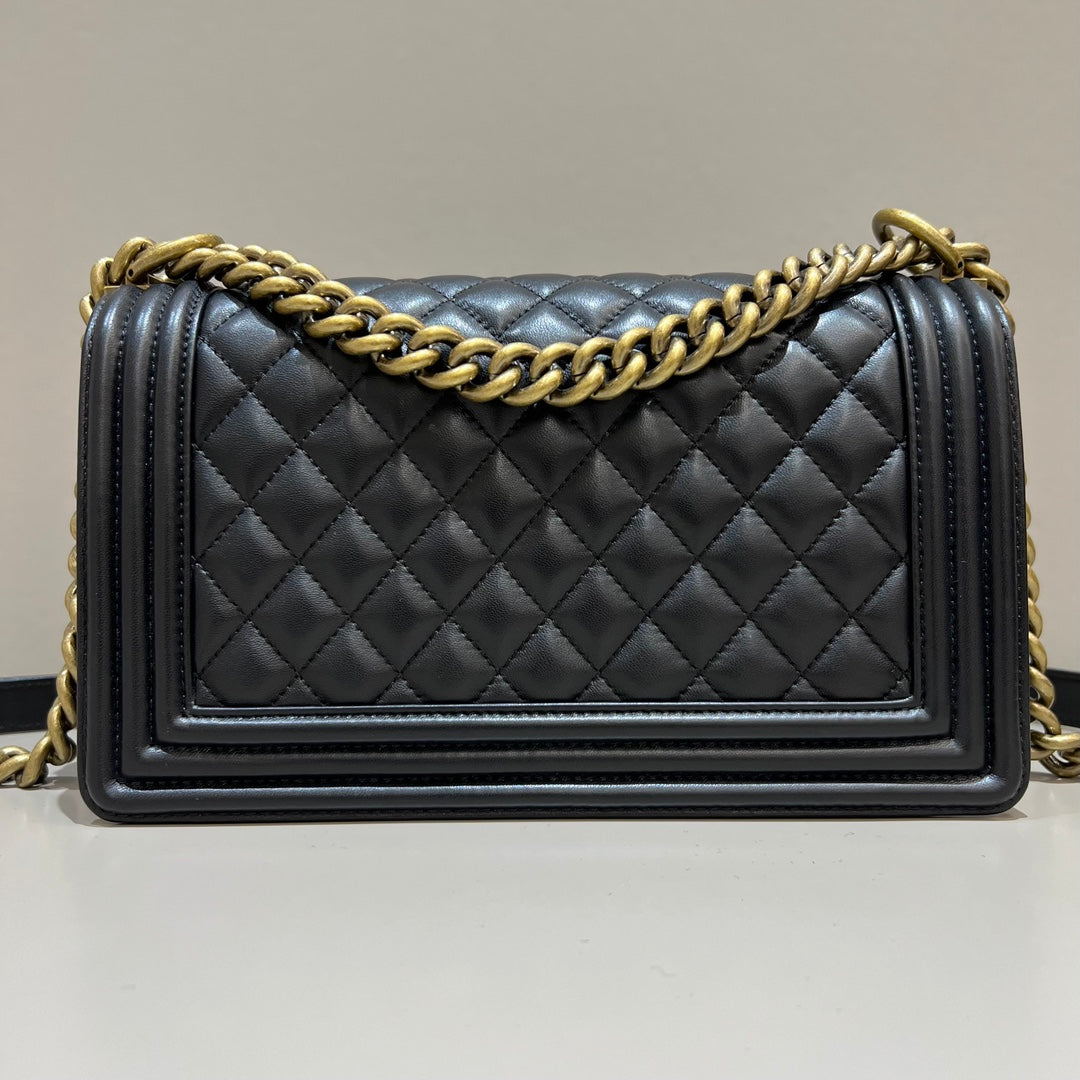 CH BOY HANDBAG 25 Lambskin Black