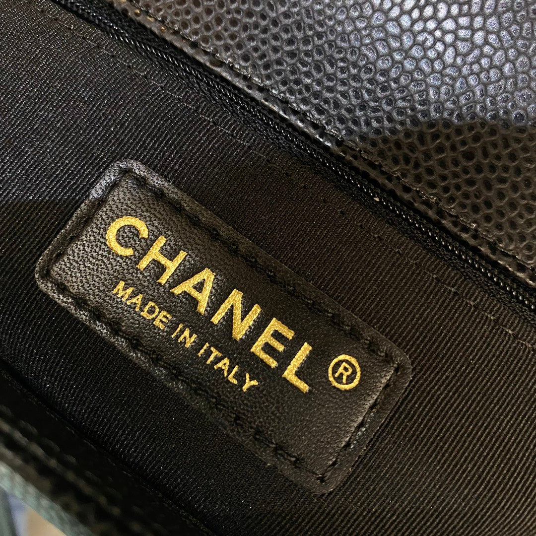 CH LARGE BOY HANDBAG 28 Grained Calfskin Black