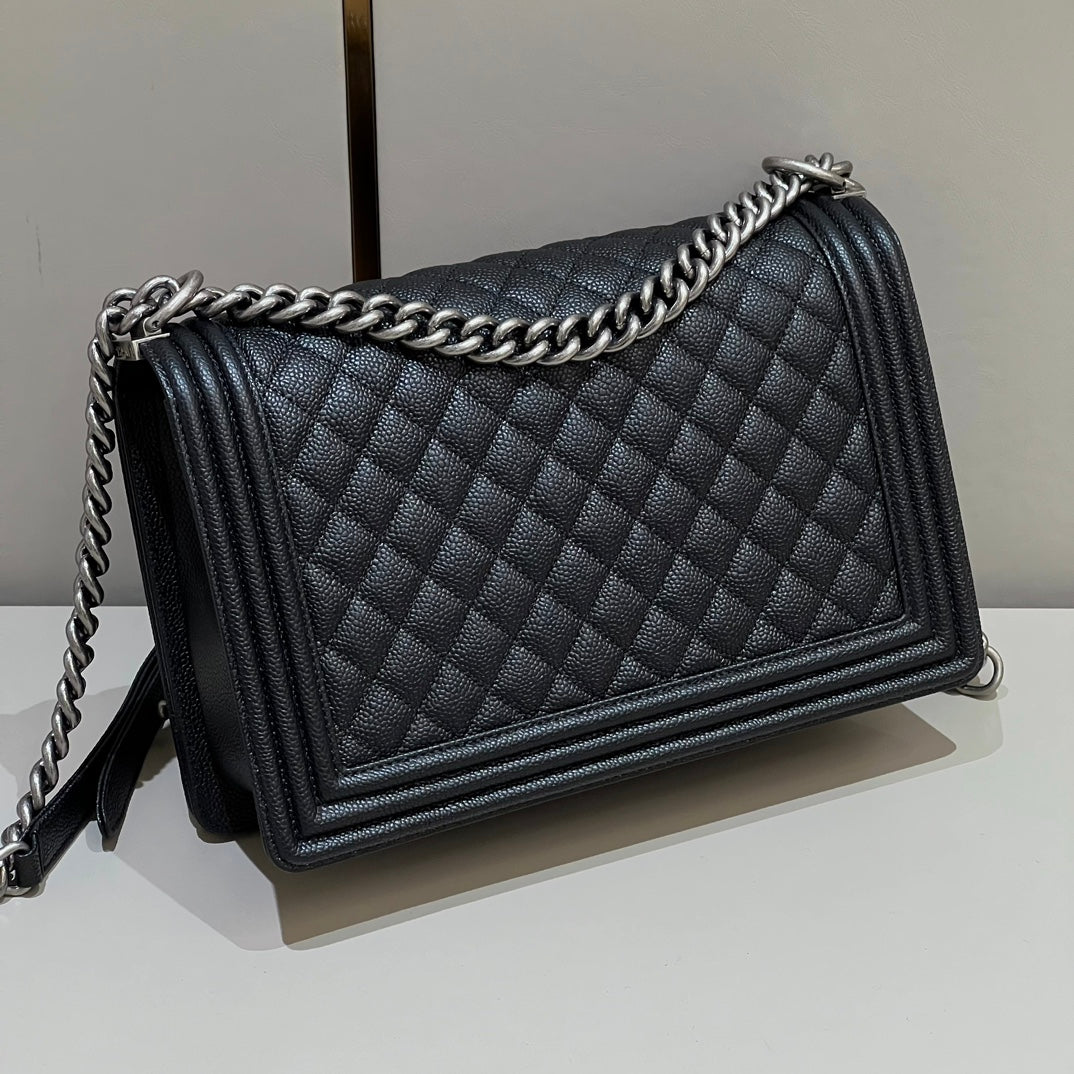 CH LARGE BOY HANDBAG 28 Grained Calfskin Black
