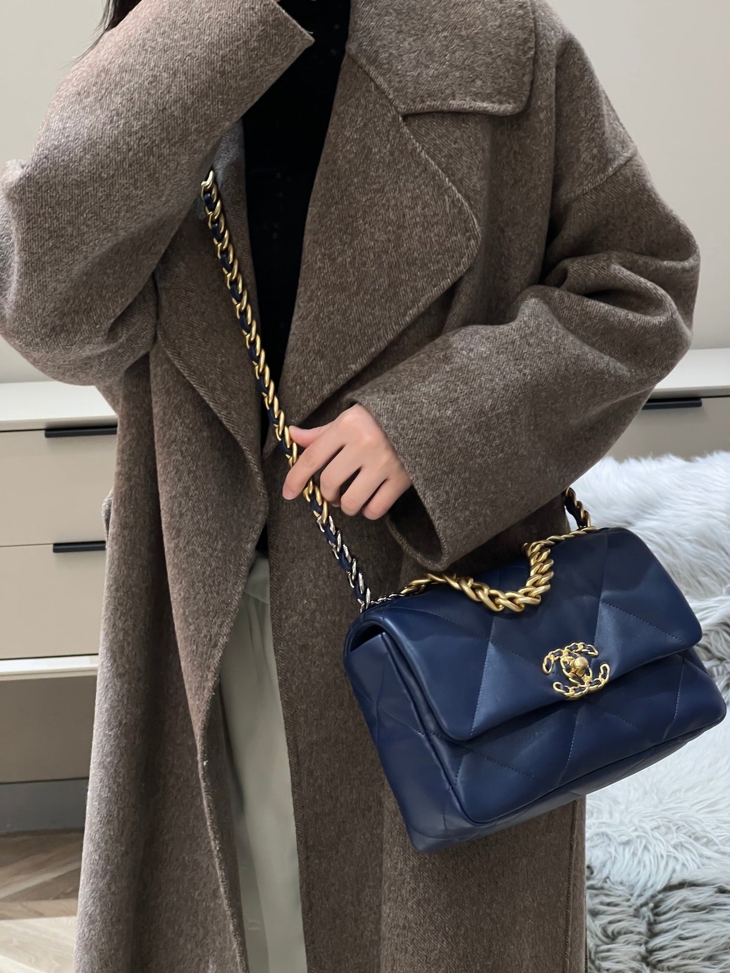 CH 19 HANDBAG 26 Lambskin Navy Blue