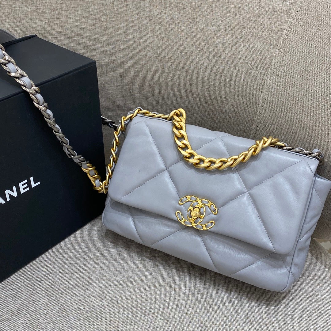 CH 19 HANDBAG 26 Lambskin Light Grey