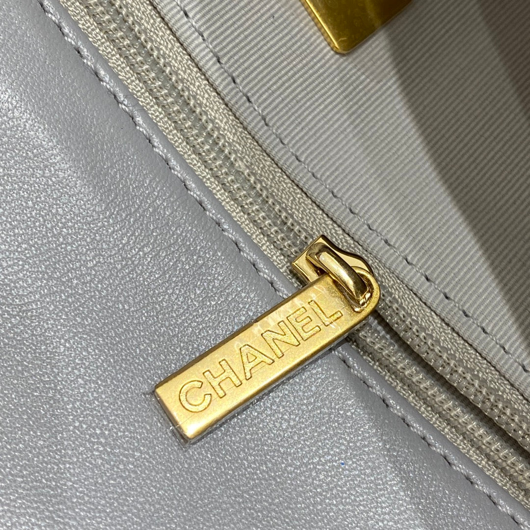 CH 19 HANDBAG 26 Lambskin Light Grey