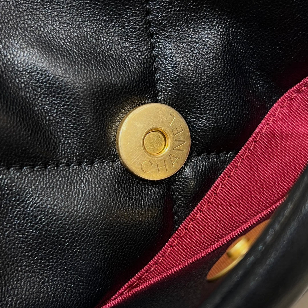 CH 19 HANDBAG 26 Lambskin Black