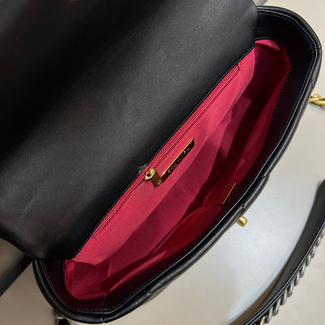 CH 19 HANDBAG 26 Lambskin Black