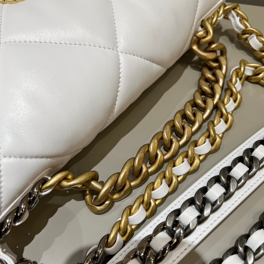 CH 19 LARGE HANDBAG 30 Lambskin White