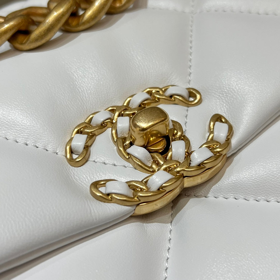 CH 19 LARGE HANDBAG 30 Lambskin White