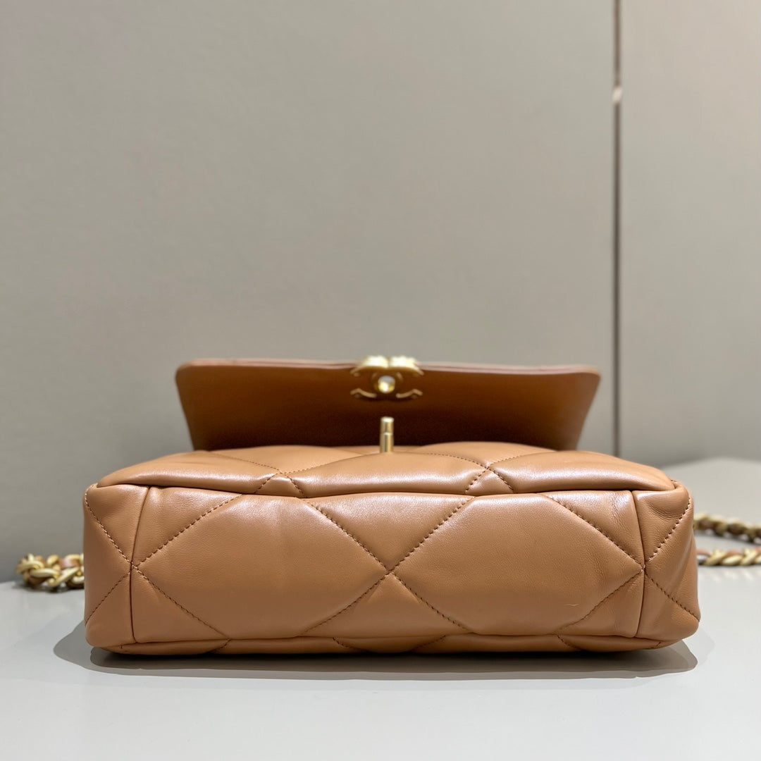 CH 19 LARGE HANDBAG 30 Lambskin Gold Brown