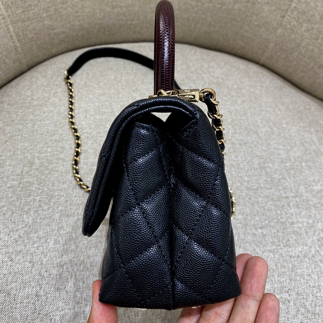CH MINI FLAP BAG WITH TOP HANDLE 19 Grained Calfskin Lizard Handle Black