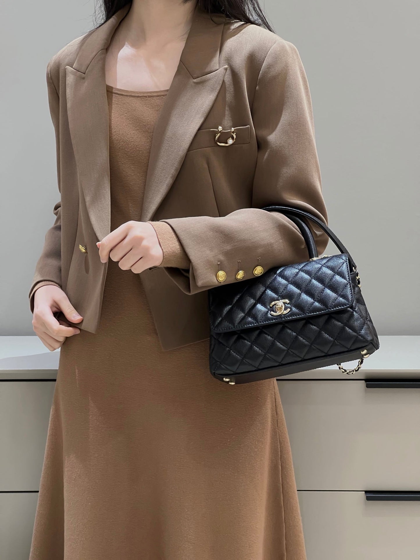 CH FLAP BAG WITH TOP HANDLE 24 Grained Calfskin Black