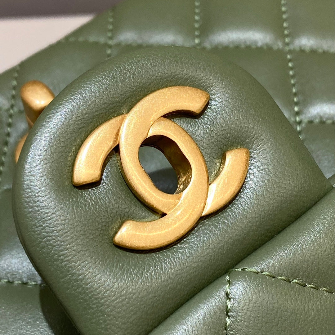 CH CF20 Golden Globe CLASSIC HANDBAG Lambskin Cuban Green