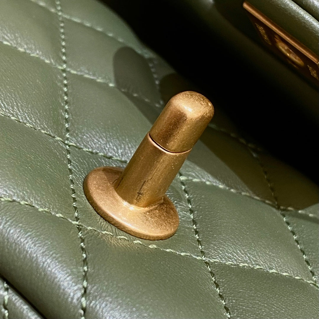 CH CF20 Golden Globe CLASSIC HANDBAG Lambskin Cuban Green