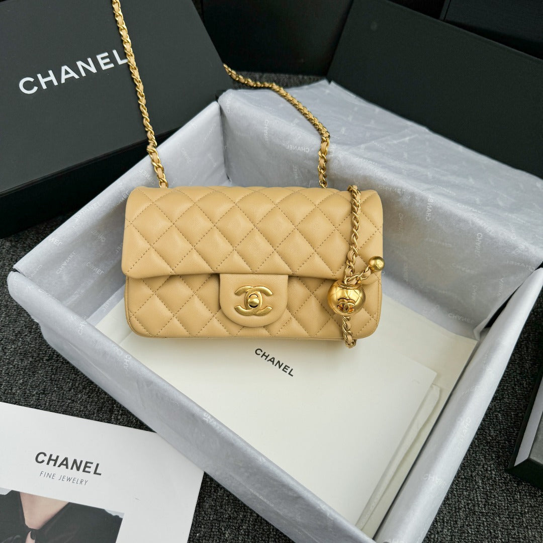 CH CF20 Golden Globe CLASSIC HANDBAG Lambskin Milk tea color