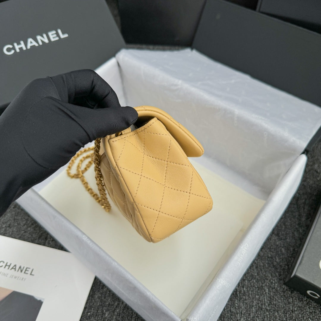 CH CF20 Golden Globe CLASSIC HANDBAG Lambskin Milk tea color
