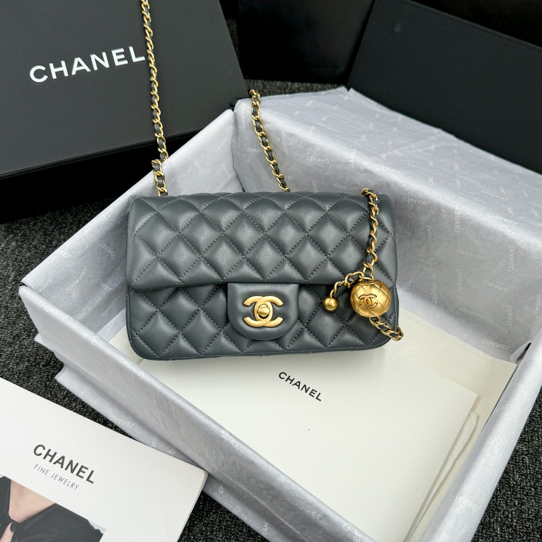 CH CF20 Golden Globe CLASSIC HANDBAG Lambskin Dark Gray