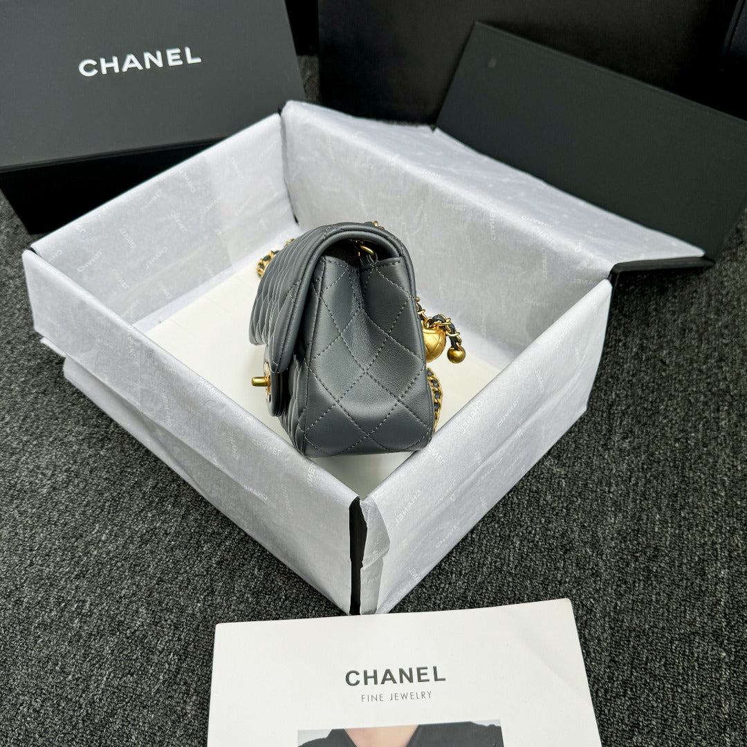 CH CF20 Golden Globe CLASSIC HANDBAG Lambskin Dark Gray