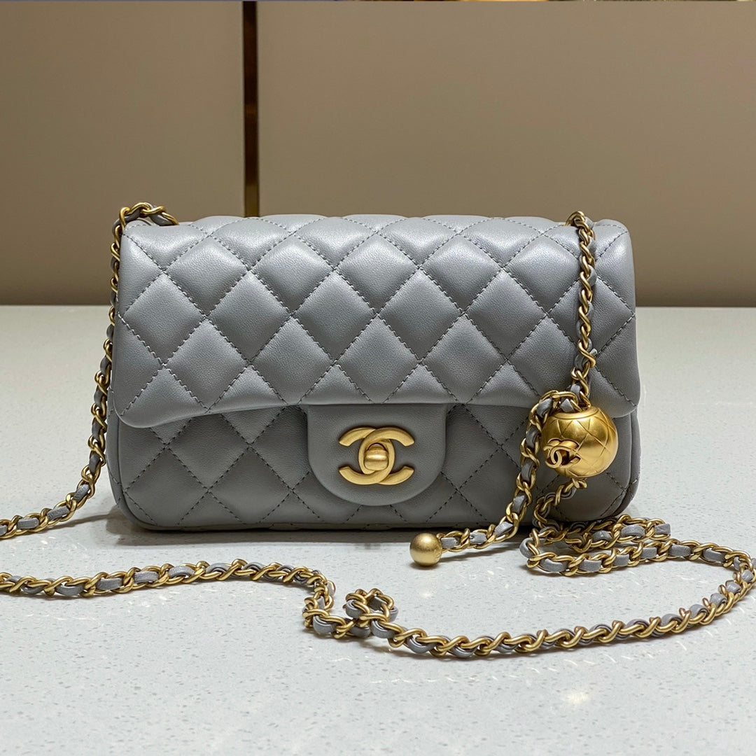 CH CF20 Golden Globe CLASSIC HANDBAG Lambskin Grey