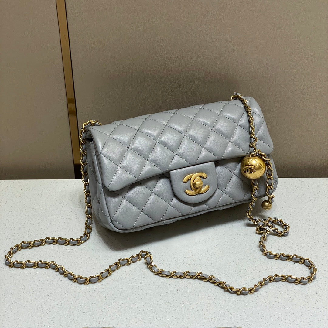 CH CF20 Golden Globe CLASSIC HANDBAG Lambskin Grey