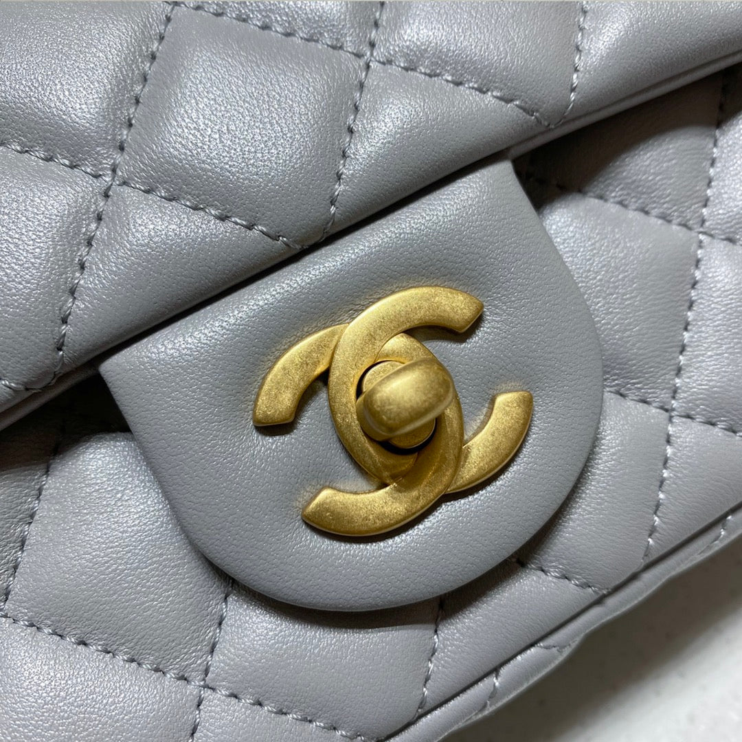CH CF20 Golden Globe CLASSIC HANDBAG Lambskin Grey