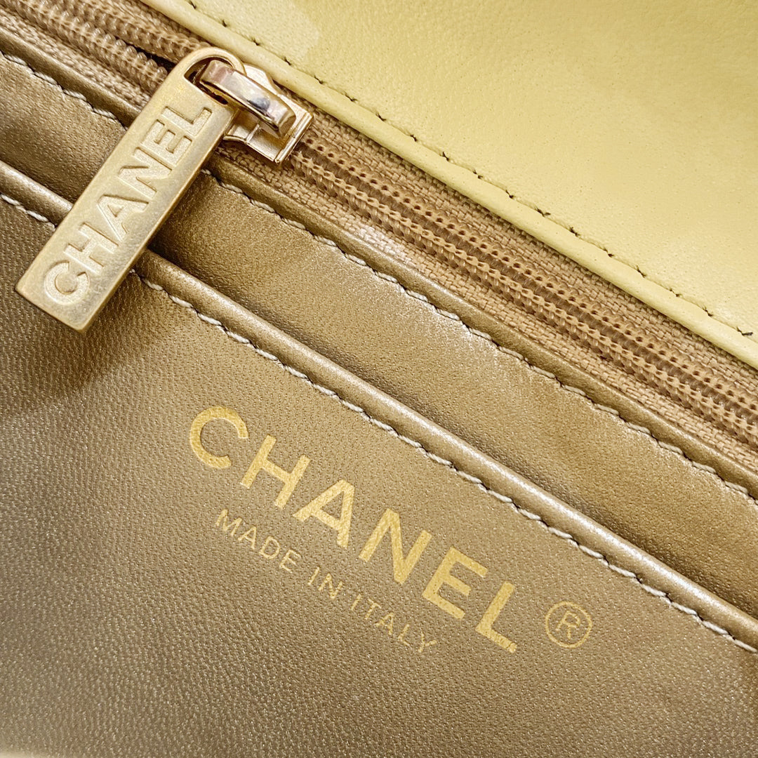CH CF20 Golden Globe CLASSIC HANDBAG Lambskin Light yellow